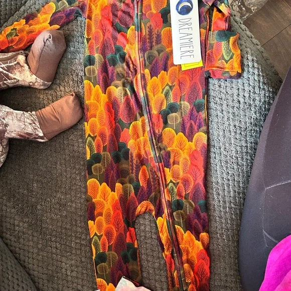 Dreamiere Colorful Leaf Print zippie bamboo NWT 2T - Picture 4 of 4